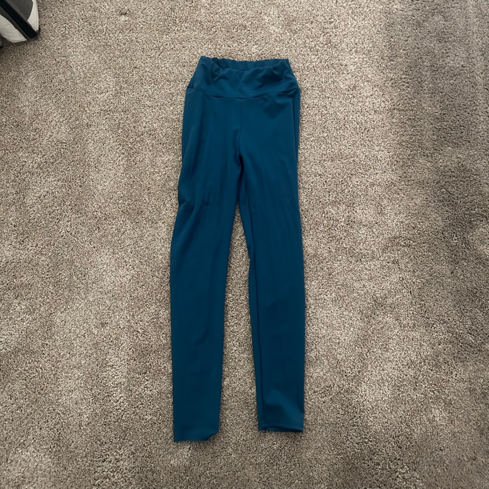 Blue leggings